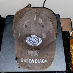 BALENCIAGA “2030” hat